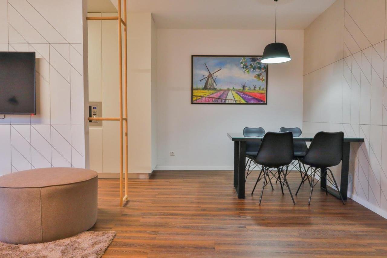 Benelux Hotel Peja Kültér fotó